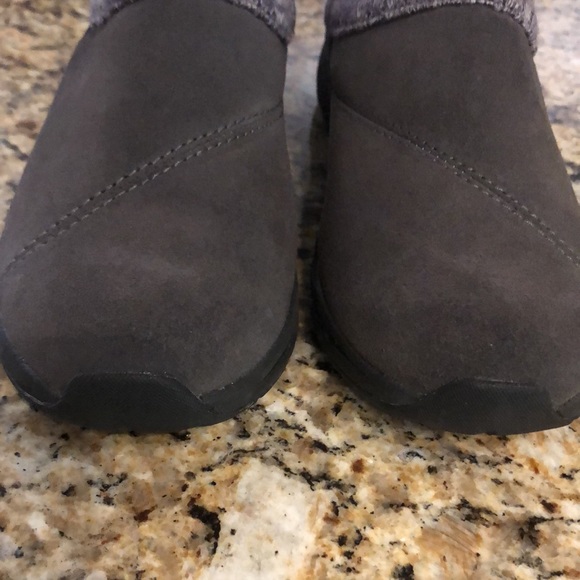 Nwot Vionic slip on shoes - Picture 5 of 8